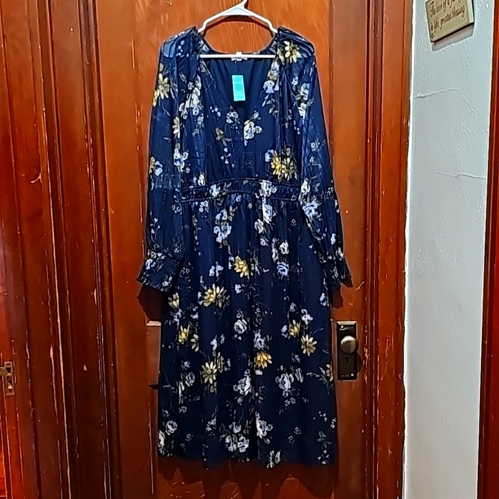 Floral midi dress new with tags